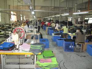 【東莞潛水料廠家專業(yè)生產(chǎn)代加工時尚便捷橢圓形多功能耳機包】價格,廠家,圖片,其他箱包,東莞市金燦運動用品有限公司